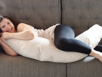 Les positions principales à adopter avec son coussin de maternité